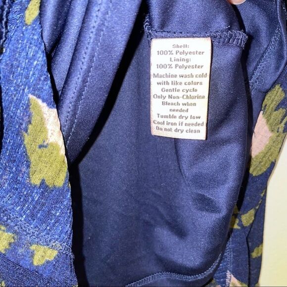 Juicy Couture Layered Babydoll Floral Top | Color Navy Blue | Size S | EUC - Picture 7 of 9